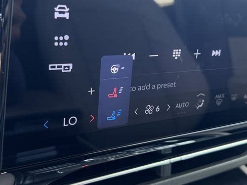 New 2025 Lincoln Nautilus Premier w/ Equipment Group 102A image 19