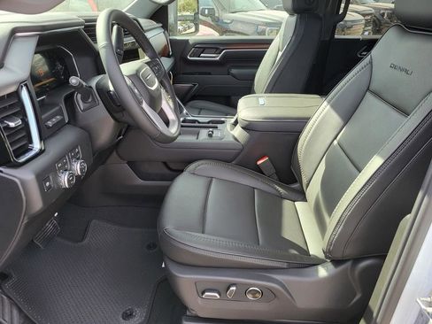 New 2026 GMC Sierra 2500 Denali w/ Denali Reserve Package image 7
