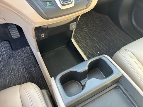 Used 2024 Honda Odyssey EX-L image 23