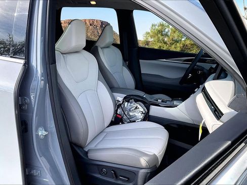 Used 2026 INFINITI QX60 Luxe w/ Cargo Package image 7