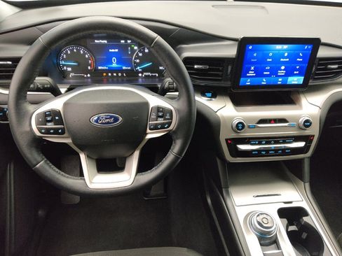 Used 2022 Ford Explorer XLT RWD image 22