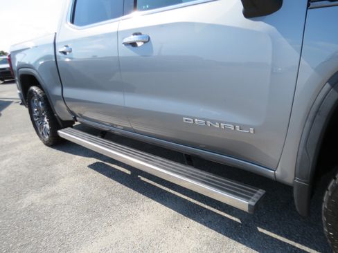 Used 2023 GMC Sierra 1500 Denali Ultimate AWD/4WD image 11