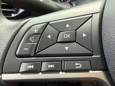 Used 2025 Nissan Sentra SV w/ Trunk Package FWD image 28