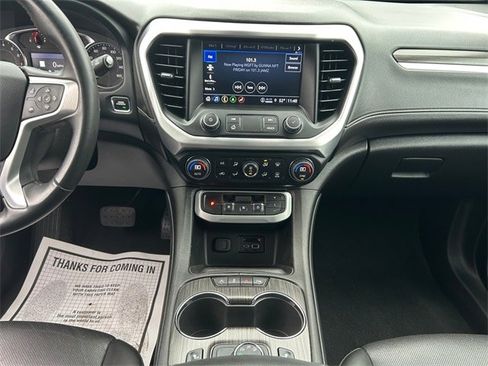 Used 2023 GMC Acadia SLT image 11