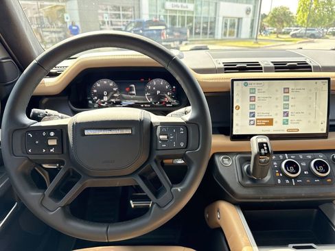 New 2025 Land Rover Defender 130 V8 image 4