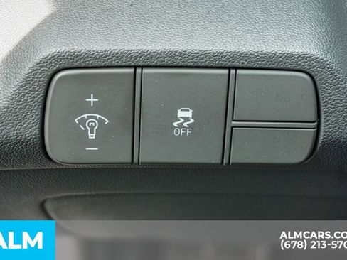 Used 2025 Hyundai Elantra Sport image 44