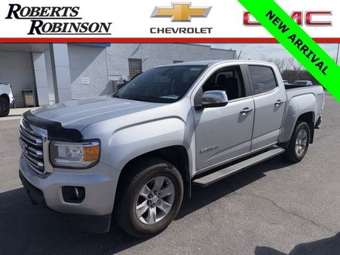 Used 2018 GMC Canyon SLE image 1