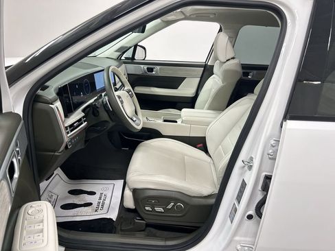 Used 2024 Hyundai Santa Fe Calligraphy image 9