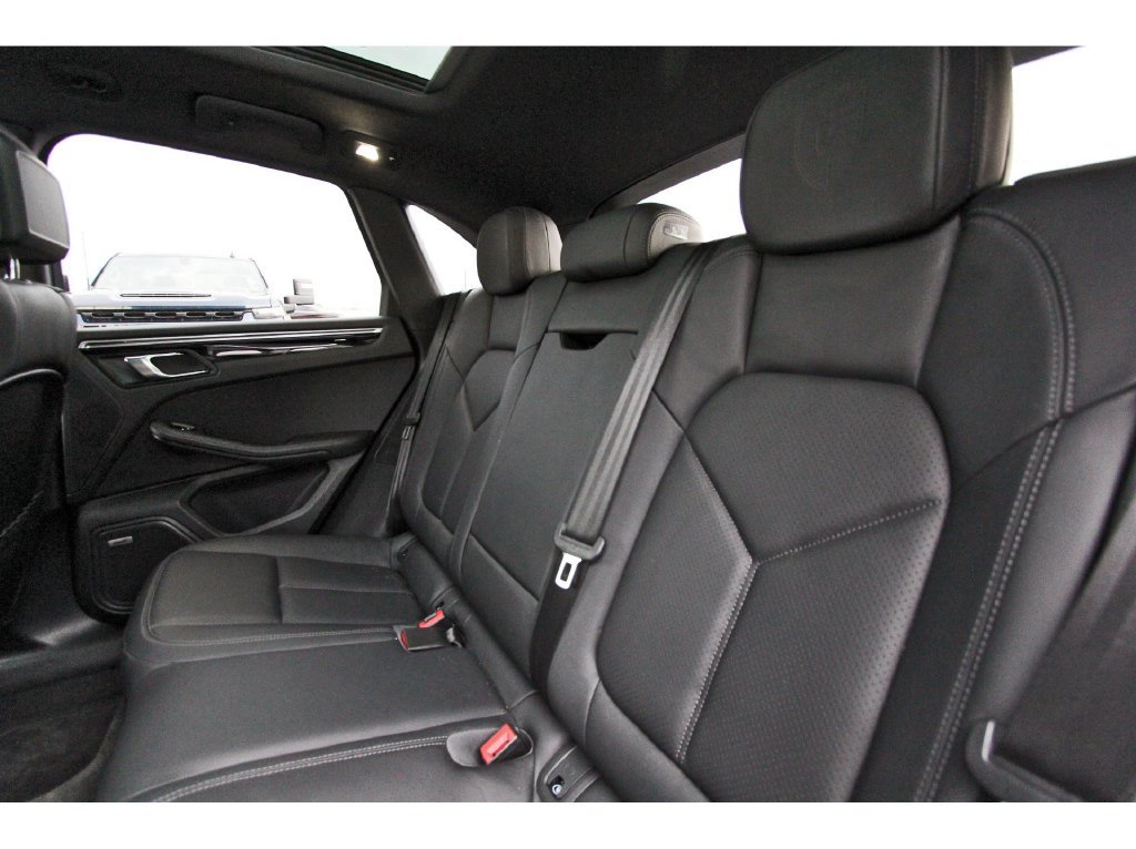 Used 2021 Porsche Macan S AWD/4WD image 31