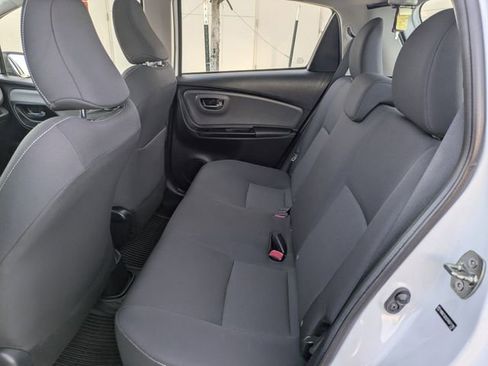 Used 2017 Toyota Yaris SE image 25