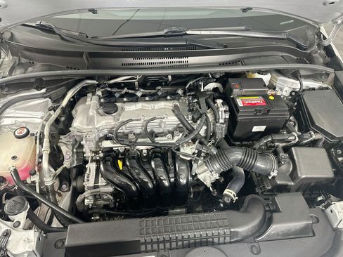 Used 2022 Toyota Corolla LE FWD image 30