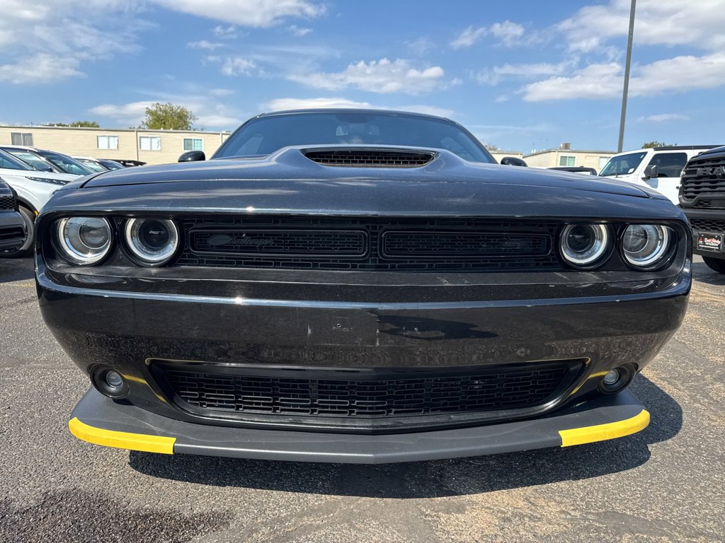 Used 2019 Dodge Challenger GT w/ Blacktop Package RWD image 2