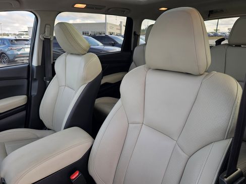 Used 2023 Subaru Ascent Limited w/ Technology Package image 18