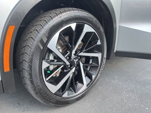 Used 2024 Mitsubishi Outlander SE Black Edition image 15