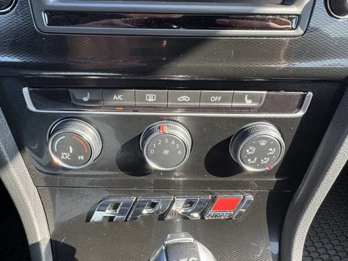 Used 2017 Volkswagen GTI Autobahn image 15