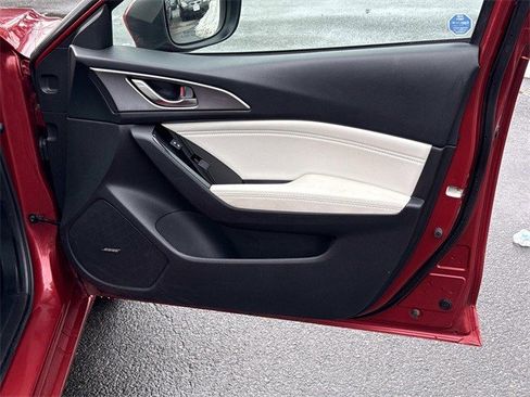 Used 2018 MAZDA MAZDA3 Grand Touring w/ Premium Equipment Package image 8