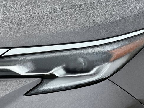 Used 2023 Toyota Sienna Platinum image 51