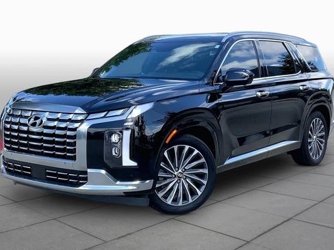 Used 2023 Hyundai Palisade Calligraphy FWD image 1