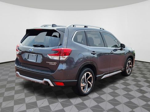 Used 2024 Subaru Forester Touring w/ POP Package 3 AWD/4WD image 4