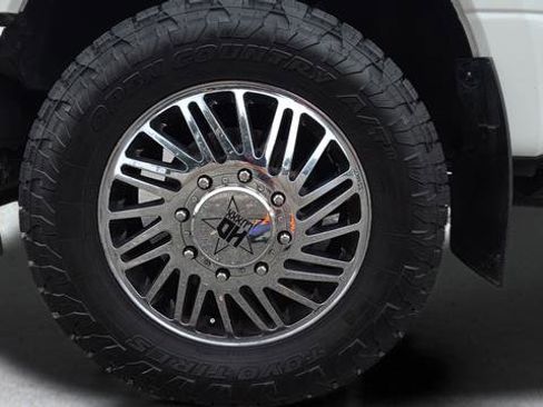 Used 2022 Ford F350 Platinum image 38