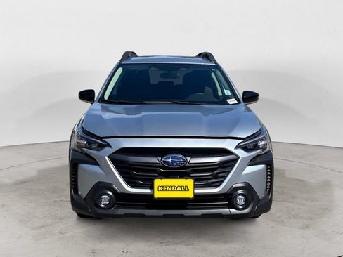 Certified 2025 Subaru Outback Premium AWD/4WD image 2