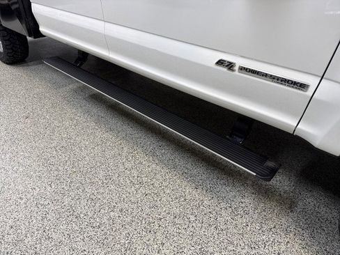 Used 2022 Ford F350 Platinum w/ FX4 Off-Road Package image 75