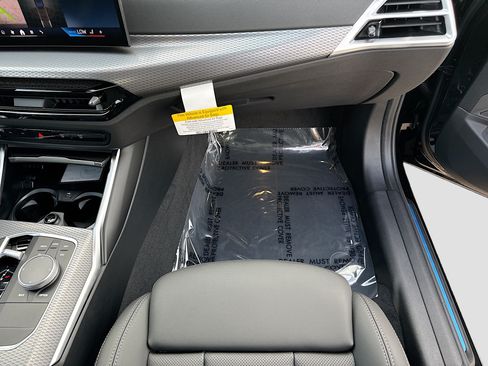New 2026 BMW 330i Sedan w/ M Sport Package RWD image 18