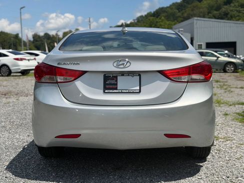 Used 2012 Hyundai Elantra GLS w/ Preferred Pkg 3 FWD image 5