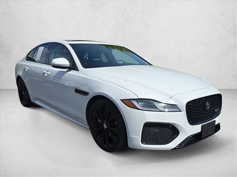Certified 2023 Jaguar XF R-Dynamic SE AWD/4WD image 3