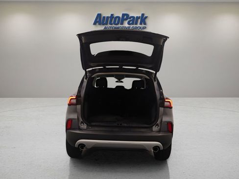Used 2023 Ford Escape Active w/ Tech Pack #1 AWD/4WD image 10