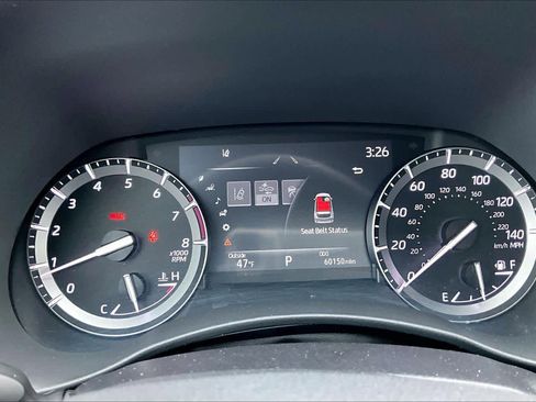 Used 2021 Toyota Highlander XLE image 26