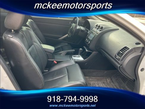 Used 2012 Nissan Altima 3.5 SR w/ Technology Pkg FWD image 9