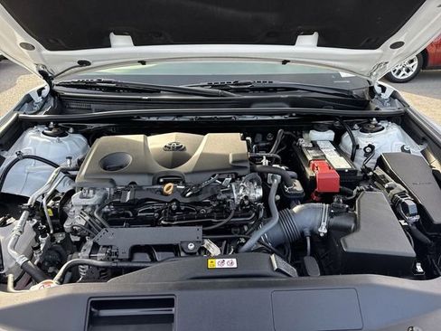 Used 2024 Toyota Camry SE image 23