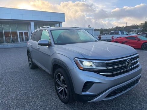 Used 2021 Volkswagen Atlas SEL Premium image 3