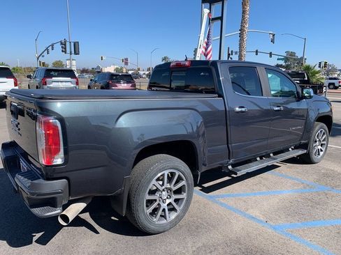 Used 2021 GMC Canyon Denali image 8
