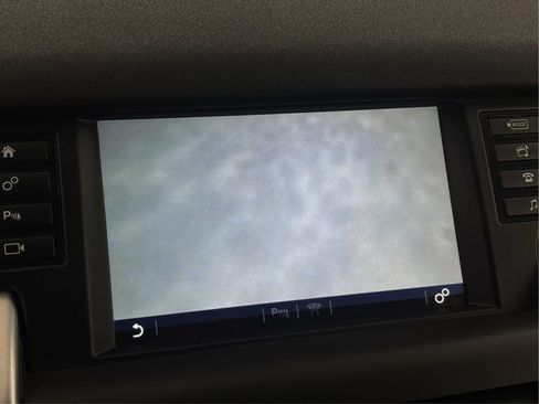 Used 2017 Land Rover Discovery Sport HSE image 37