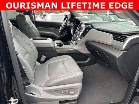Used 2019 Chevrolet Suburban LT image 10