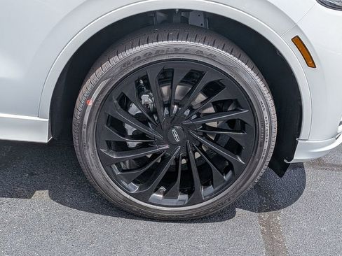 New 2026 Lincoln Aviator Reserve AWD/4WD image 11