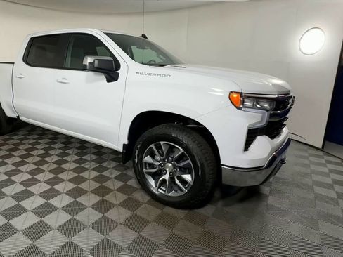 Used 2026 Chevrolet Silverado 1500 LT AWD/4WD image 2