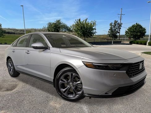 New 2025 Honda Accord EX-L image 9