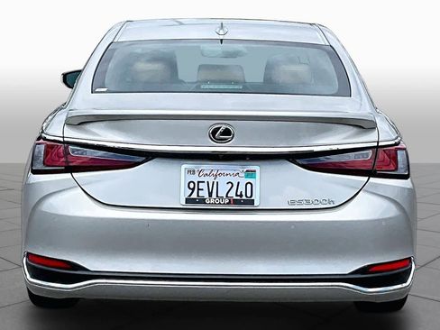 Used 2023 Lexus ES 300h w/ Premium Package FWD image 4