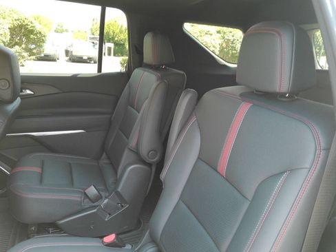 Certified 2024 Chevrolet Traverse RS w/ LPO, Floor Liner Package AWD/4WD image 15