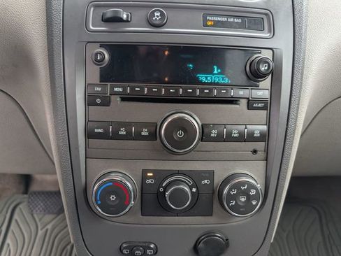 Used 2009 Chevrolet HHR LT FWD image 13