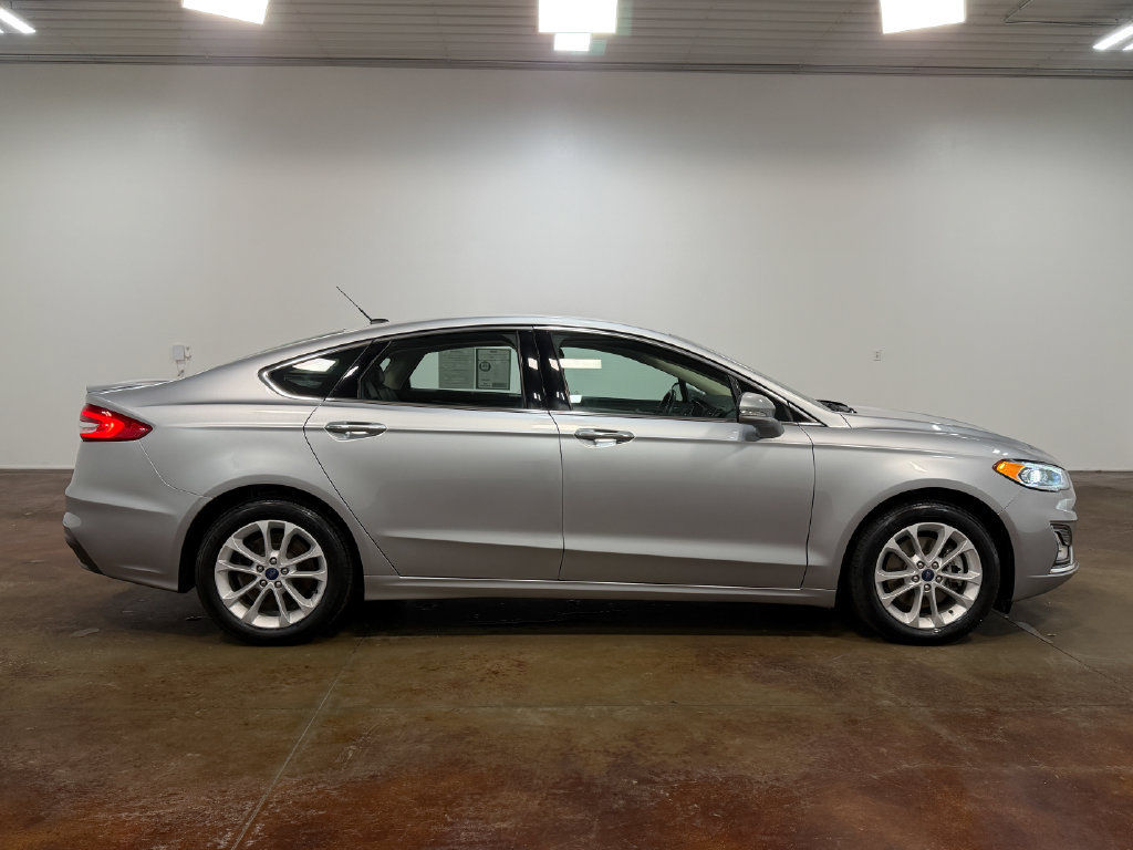 Used 2020 Ford Fusion Energi Titanium FWD image 23