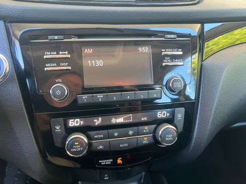 Used 2017 Nissan Rogue Sport SV AWD/4WD image 57