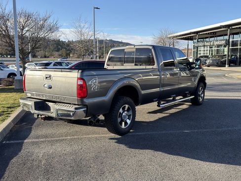 Used 2016 Ford F250 Lariat w/ Lariat Interior Package image 9