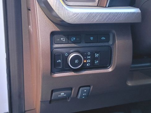 Used 2023 Ford F350 King Ranch AWD/4WD image 17