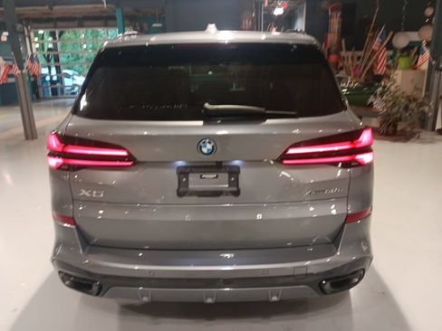 Certified 2024 BMW X5 xDrive50e w/ Executive Package AWD/4WD image 13
