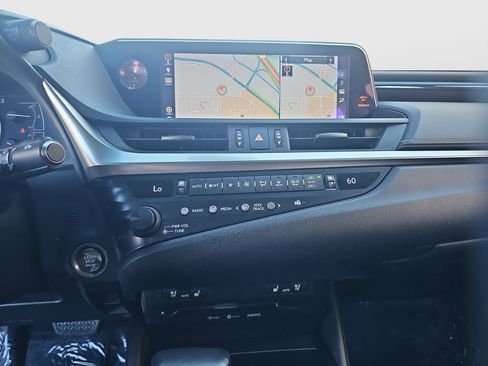 Used 2019 Lexus ES 350 w/ Premium Package image 15