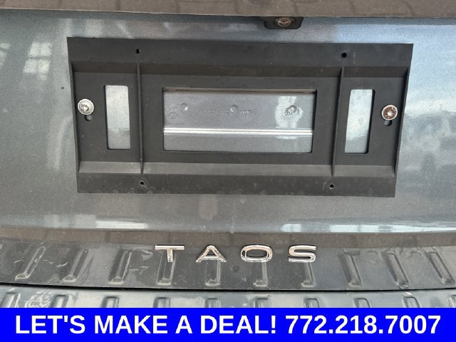 Certified 2023 Volkswagen Taos SE w/ Panoramic Sunroof Package FWD image 9